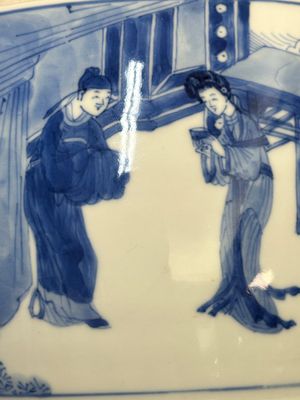 Een paar Chinese blauw-witte trommelvormige dekselpotten, Jiajing merk, Kangxi — foto 15