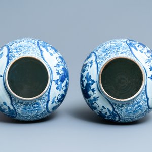 Een paar Chinese blauw-witte vazen, Chenghua merk, 19e eeuw — foto 5