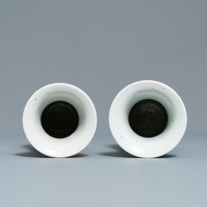Een paar Chinese blauw-witte vazen, Kangxi merk, 19e eeuw — foto 6