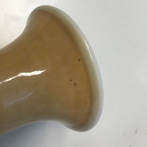 Een paar Chinese blauwwitte en zeemleer kalebasvazen, Kangxi — foto 12