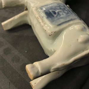 Een paar Chinese blauwwitte modellen van paarden, Qianlong — foto 14