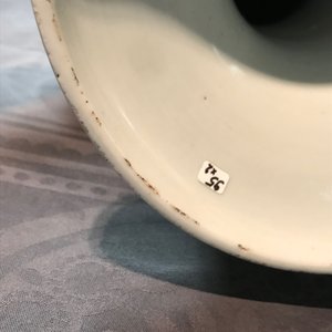 Een paar Chinese blauwwitte op celadon fondkleur vazen met onsterfelijken, 19e eeuw — foto 12
