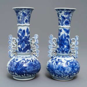 Een paar Chinese blauwwitte vazen naar Venetiaans glazen model, Kangxi — foto 3