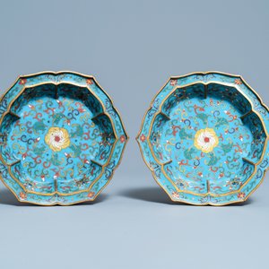 Een paar Chinese bloemvormige cloisonné schotels, Qianlong — foto 2