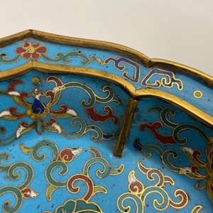 Een paar Chinese bloemvormige cloisonné schotels, Qianlong — foto 21