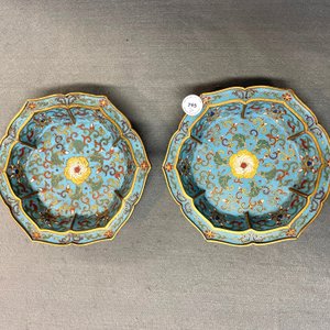 Een paar Chinese bloemvormige cloisonné schotels, Qianlong — foto 9