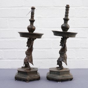 Een paar Chinese bronzen kandelaars, Ming — foto 10