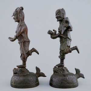Een paar Chinese bronzen mythologische figuren, Ming Dynastie — foto 5