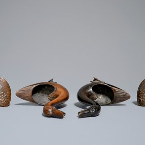 Een paar Chinese bronzen wierookbranders in de vorm van eenden, 18e eeuw — foto 5