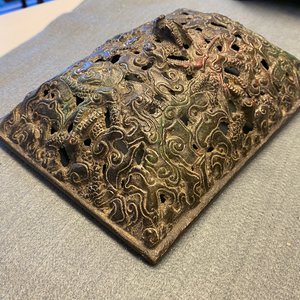 Een paar Chinese bronzen wierookbranders met opengewerkte deksels in Ming-stijl, 19e eeuw — foto 28