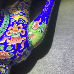 Een paar Chinese Canton email kannen voor de Vietnamese markt, 1e helft 19e eeuw — foto 26