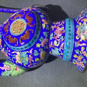 Een paar Chinese Canton email kannen voor de Vietnamese markt, 1e helft 19e eeuw — foto 47