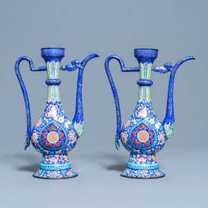 Een paar Chinese Canton email kannen voor de Vietnamese markt, 1e helft 19e eeuw — foto 5