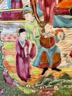 Een paar Chinese Canton famille rose rouleau vazen, 19e eeuw — foto 12