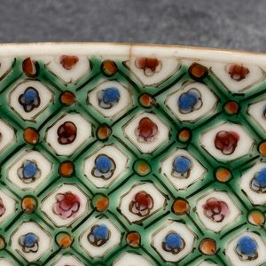 Een paar Chinese Canton famille verte schotels, 19e eeuw — foto 8