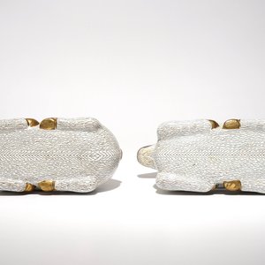 Een paar Chinese cloisonné en verguld bronzen modellen van rammen, Qianlong — foto 6