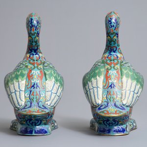 Een paar Chinese cloisonné modellen van eenden, 19/20e eeuw — foto 6