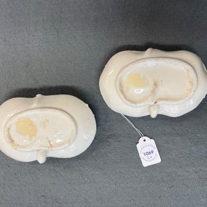 Een paar Chinese Dehua blanc de Chine waterdruppelaars in de vorm van een krab, Kangxi — foto 27