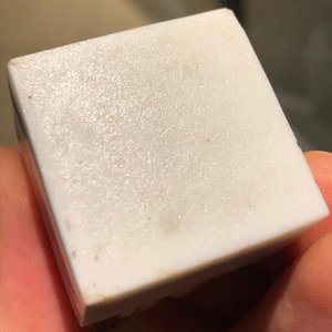 Een paar Chinese Dehua blanc de Chine zegels met leeuwen, reliëfmerk, Kangxi — foto 36