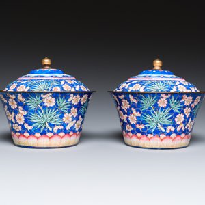Een paar Chinese dekselkommen in Canton email, Qianlong — foto 4