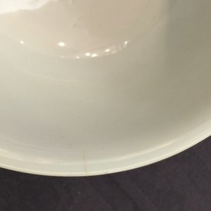 Een paar Chinese drakenkommen met decor in groen en aubergine, Kangxi merk en periode — foto 17