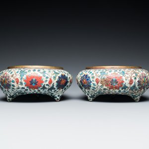 Een paar Chinese driepotige cloisonné wierookbranders, Fang Ming merk, Qing — foto 4