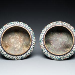 Een paar Chinese driepotige cloisonné wierookbranders, Fang Ming merk, Qing — foto 6