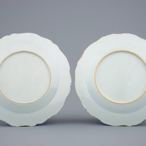 Een paar Chinese export porseleinen borden naar Sèvres voorbeeld, Qianlong, 18e eeuw — foto 2