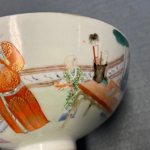 Een paar Chinese famille rose dekselkommen, Jiaqing merk en periode — foto 22