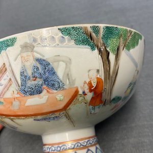 Een paar Chinese famille rose dekselkommen, Jiaqing merk en periode — foto 23