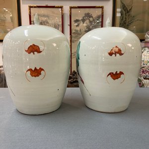 Een paar Chinese famille rose dekselpotten, 19e eeuw — foto 10