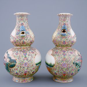 Een paar Chinese famille rose dubbele gourde vazen, Republiek, 20e eeuw — foto 4