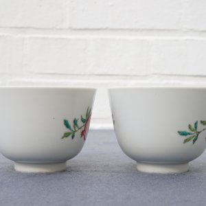Een paar Chinese famille rose kommen met granaatappels, Daoguang merk, 19/20e eeuw — foto 9