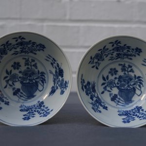 Een paar Chinese famille rose kommen met lantaarndecor, Daoguang merk en periode — foto 16
