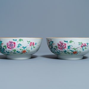 Een paar Chinese famille rose kommen, Qianlong — foto 3