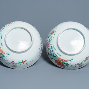 Een paar Chinese famille rose kommen, Qianlong — foto 7