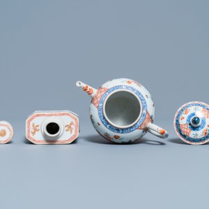 Een paar Chinese famille rose koppen en schotels, een Amsterdams bont theepot en een theebus, Kangxi/Qianlong — foto 13