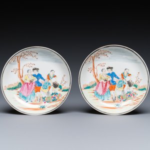 Een paar Chinese famille rose koppen en schotels met Europees decor, Qianlong — foto 2