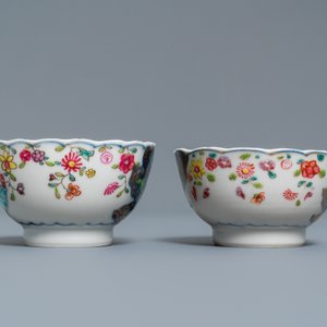 Een paar Chinese famille rose koppen en schotels met 'Tabaksbladeren' decor, Qianlong — foto 6