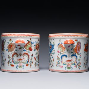 Een paar Chinese famille rose 'Pompadour' wijnkoelers, Qianlong — foto 3