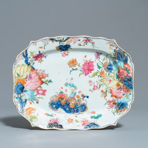Een paar Chinese famille rose schotels met 'Tabaksbladeren' decor, Qianlong — foto 4