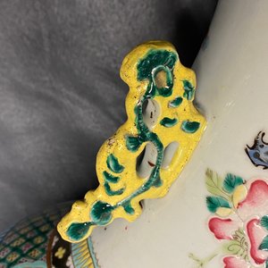 Een paar Chinese famille rose vazen, 19e eeuw — foto 14