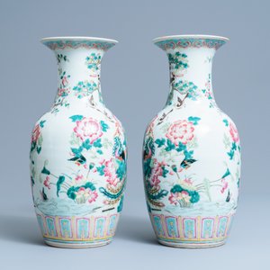 Een paar Chinese famille rose vazen met feniksen, 19e eeuw — foto 4