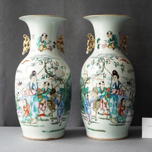Een paar Chinese famille rose vazen met tweezijdig decor, 19/20e eeuw — foto 7