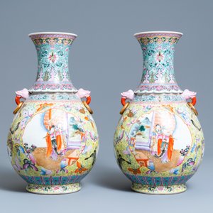 Een paar Chinese famille rose vazen, Qianlong merk, Republiek — foto 4