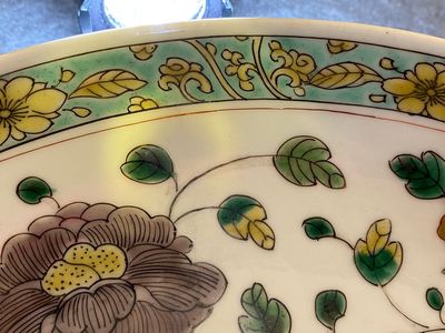 Een paar Chinese famille verte borden, Kangxi — foto 14