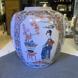 Een paar Chinese famille verte dekselpotten, Kangxi — foto 28
