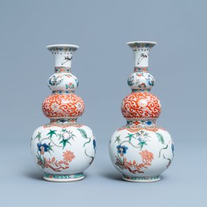 Een paar Chinese famille verte kalebasvazen, Kangxi — foto 2