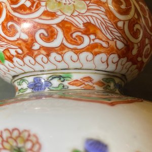 Een paar Chinese famille verte kalebasvazen, Kangxi — foto 10