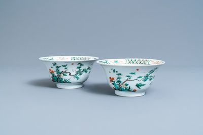 Een paar Chinese famille verte kommen, Kangxi